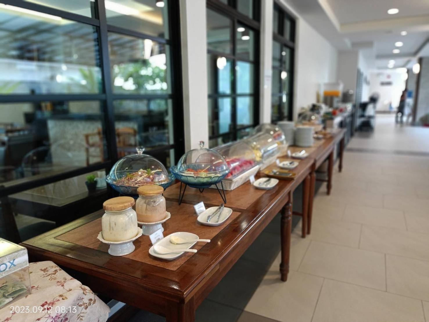 Mangrove Prestige Hotel Na Chom Thian Exterior photo