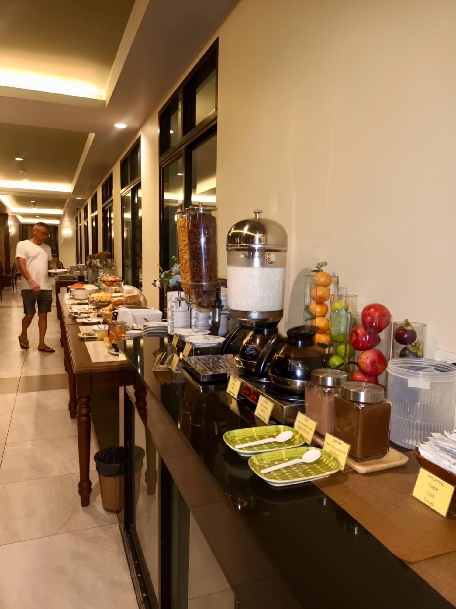 Mangrove Prestige Hotel Na Chom Thian Exterior photo