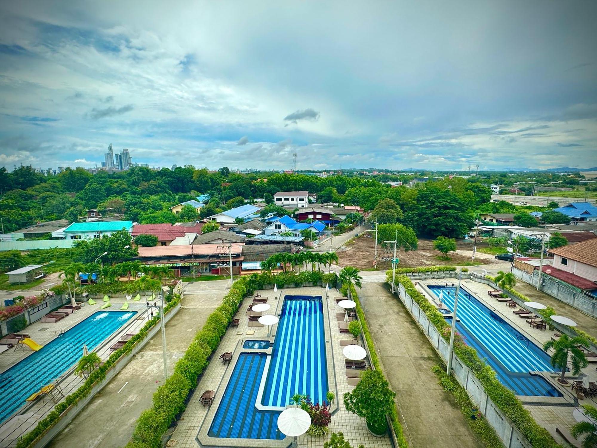 Mangrove Prestige Hotel Na Chom Thian Exterior photo