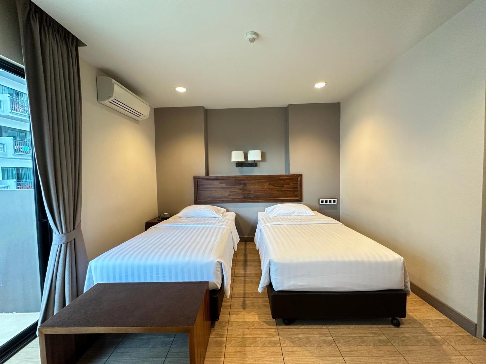 Mangrove Prestige Hotel Na Chom Thian Exterior photo