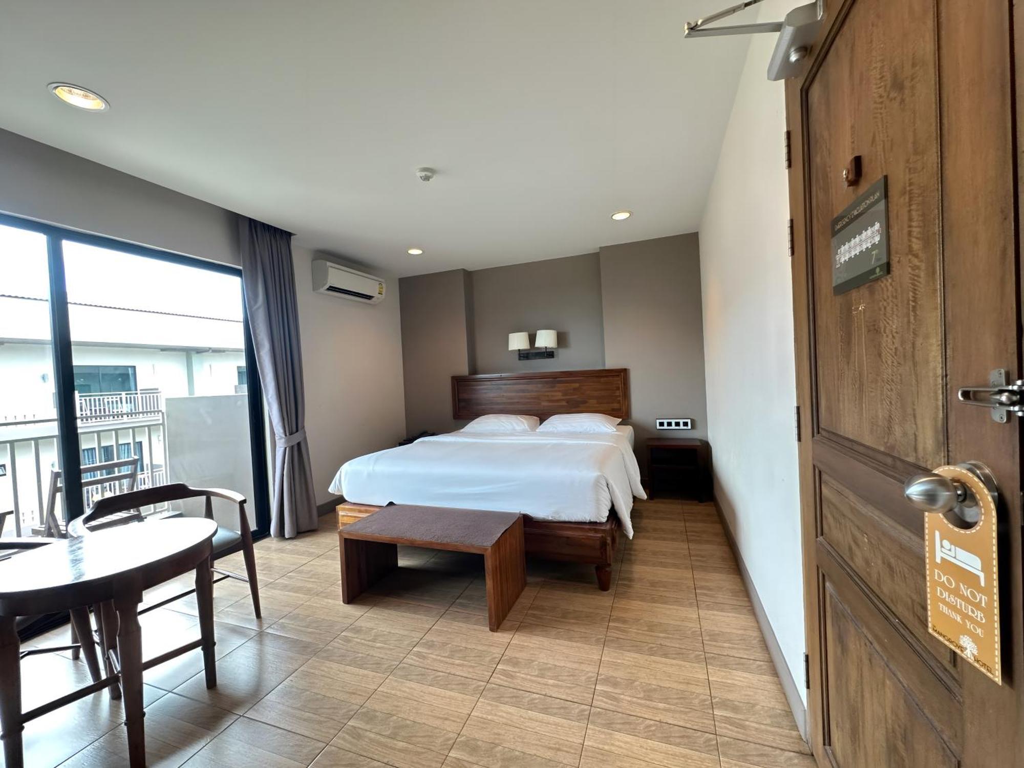 Mangrove Prestige Hotel Na Chom Thian Exterior photo