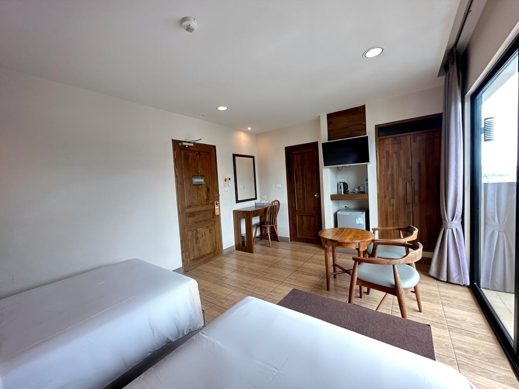 Mangrove Prestige Hotel Na Chom Thian Exterior photo